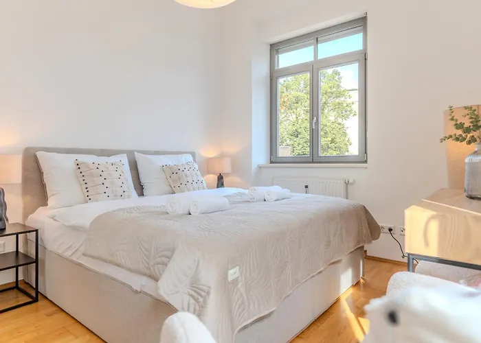 Hakuna Big Boho-lounge - Stadtzentrum - Kostenlose Parkplaetze Appartamento *